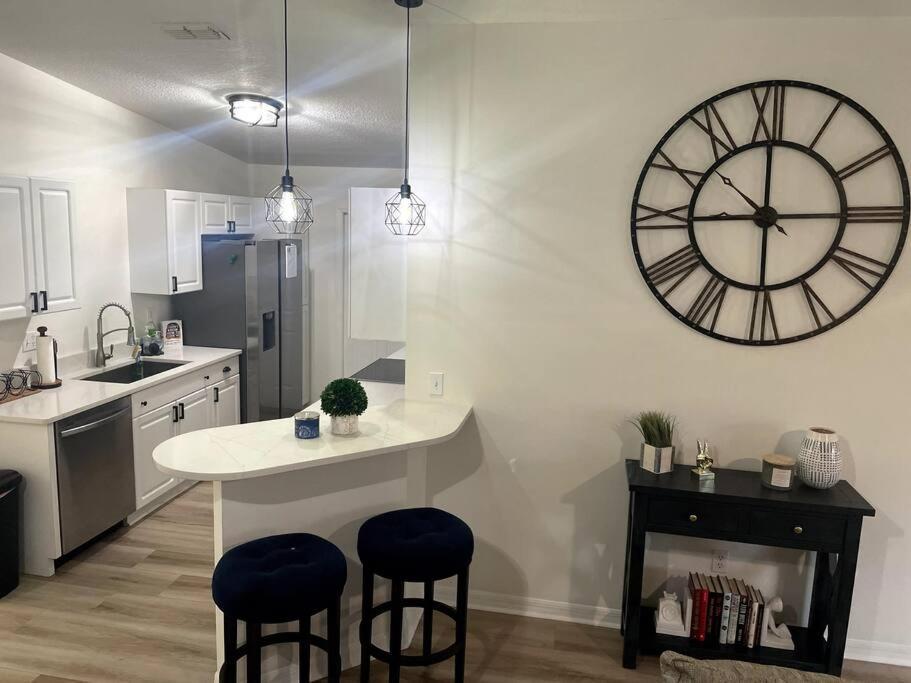 Riverside Riviera At Seminole Heights Тампа Экстерьер фото